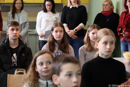 Letošnji otroški parlament na občinski ravni v središče postavlja duševno zdravje mladih (10)